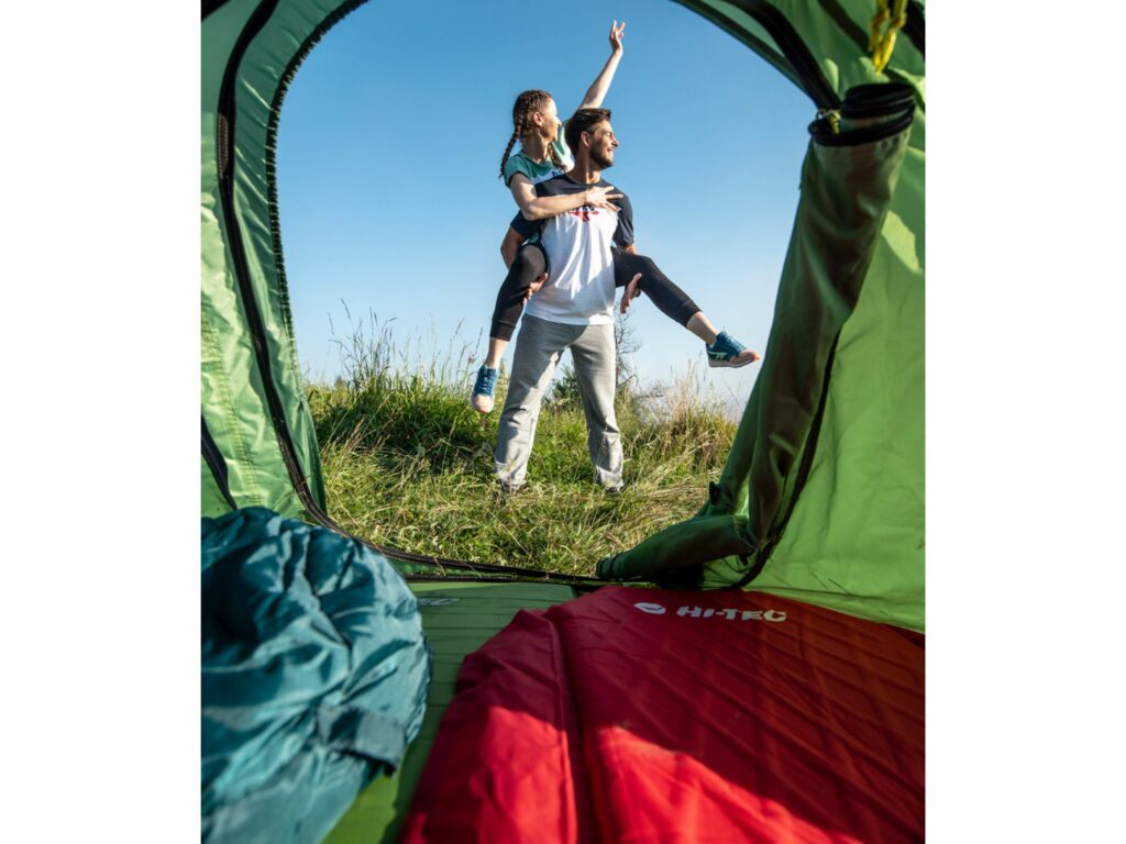 Komfort snu podczas wyprawy jest bardzo ważny - na co zwrócić uwagę podczas wyboru odpowiedniego materaca do namiotu